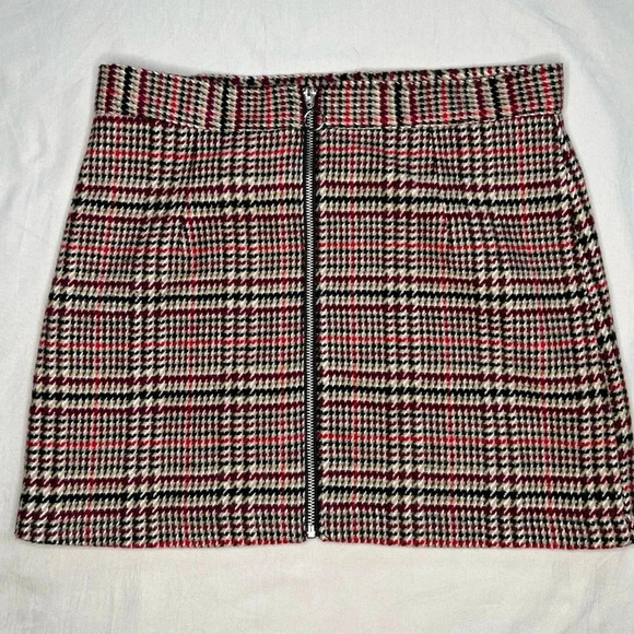 Forever 21 Plaid Flannel Mini Skirt Size 29 Multicolor Short Zip Up - Picture 2 of 12